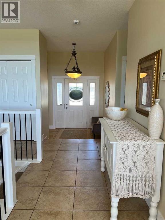 804 Fairway Boulevard, Cardston, Alberta  T0K 0K0 - Photo 3 - A2259592