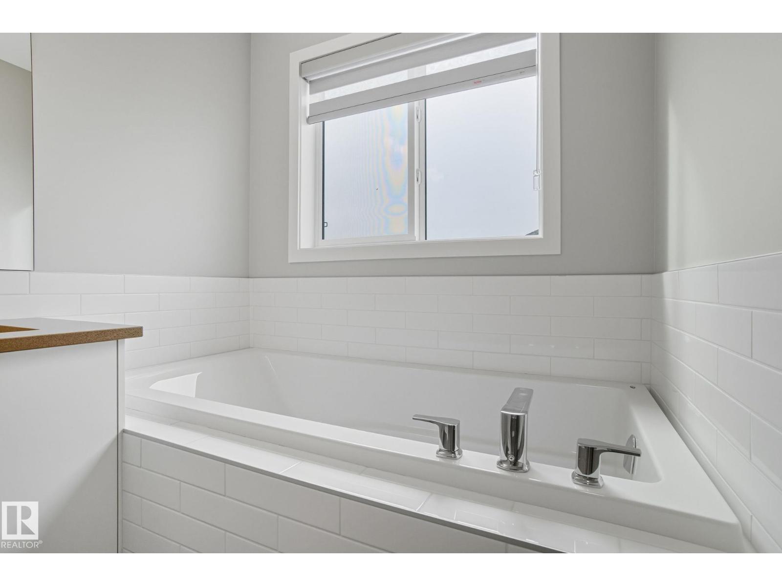 9102 Elves Lo Nw Nw, Edmonton, Alberta  T6M 3G2 - Photo 41 - E4453145