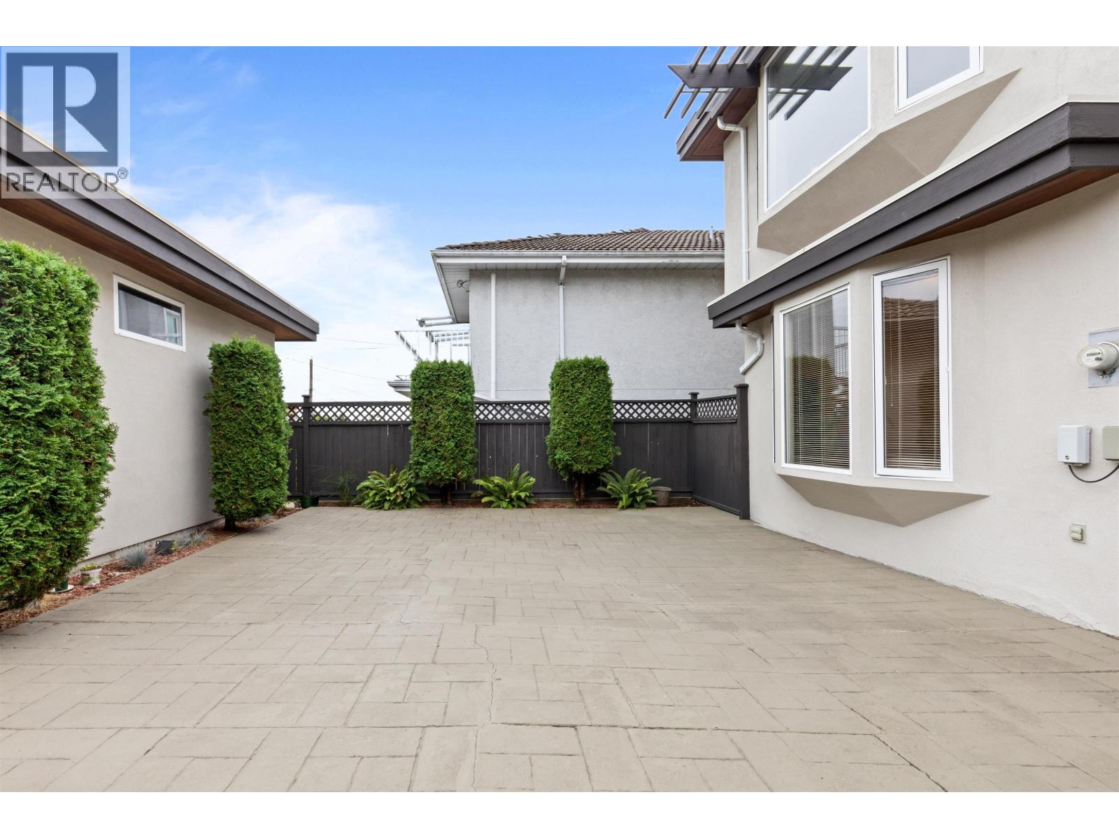 38 N Glynde Avenue, Burnaby, British Columbia  V5B 1G7 - Photo 11 - R3054918