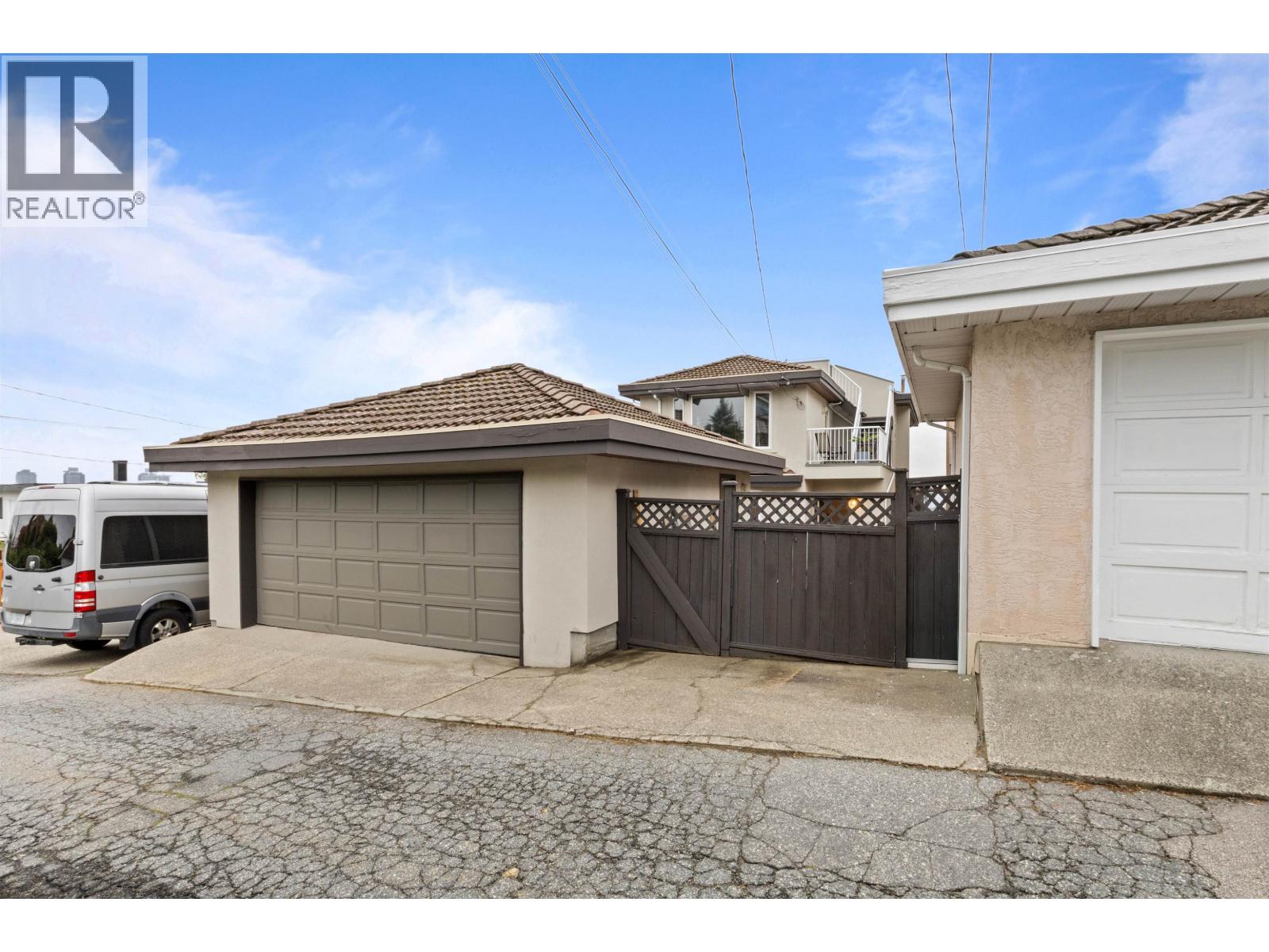 38 N Glynde Avenue, Burnaby, British Columbia  V5B 1G7 - Photo 10 - R3054918