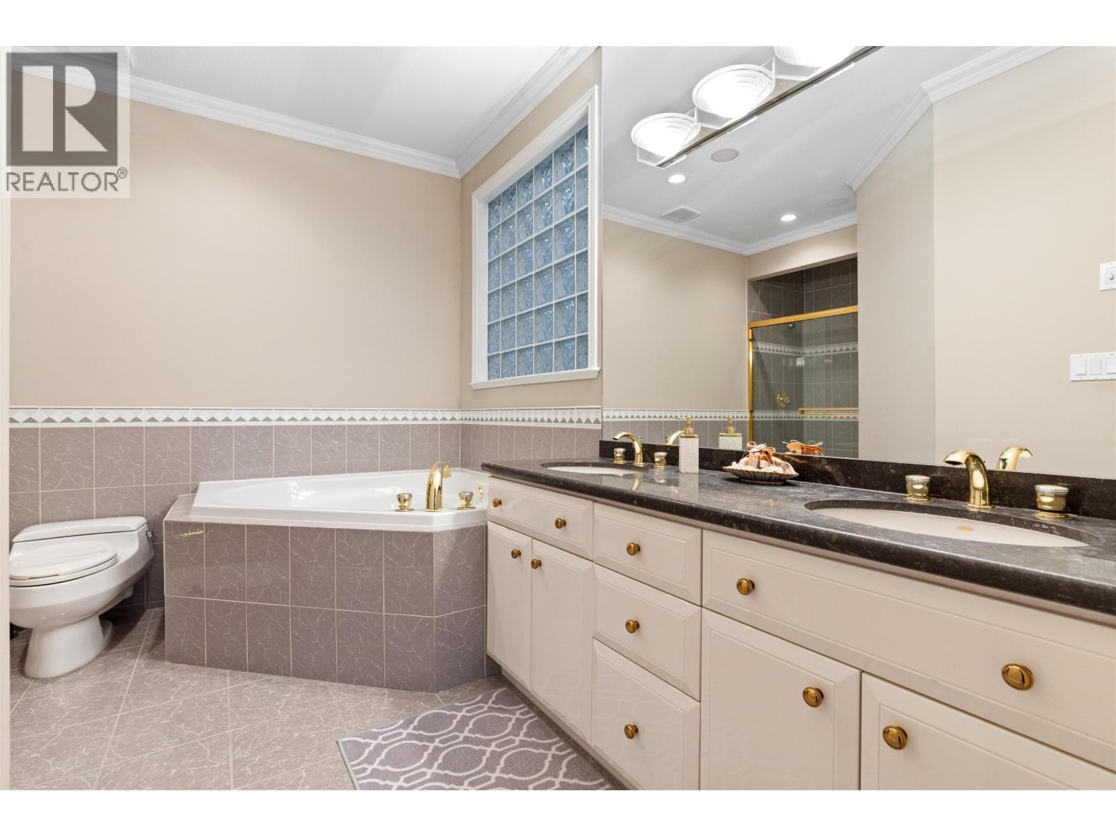 38 N Glynde Avenue, Burnaby, British Columbia  V5B 1G7 - Photo 27 - R3054918