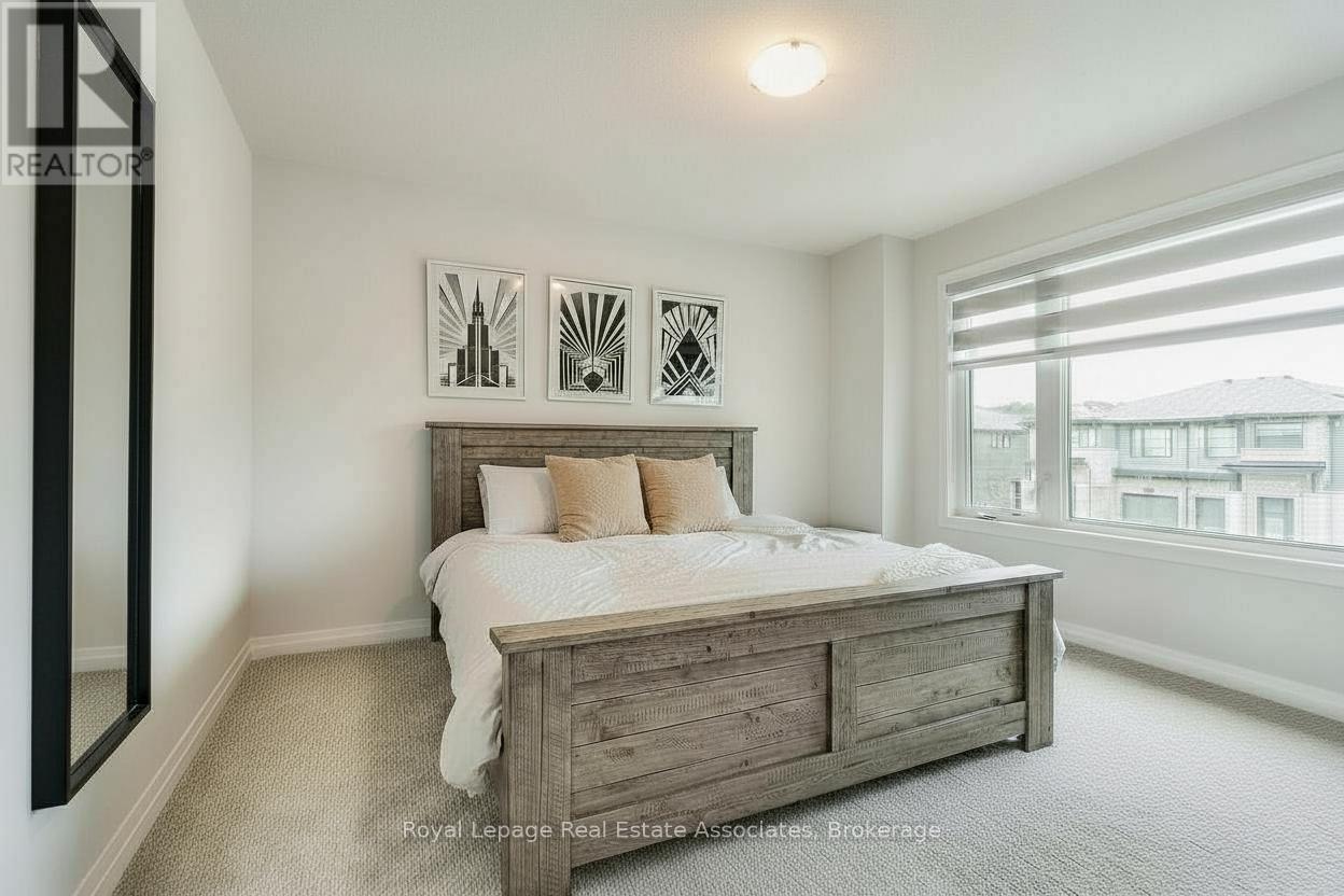 87 Acacia Road, Pelham (Fonthill), Ontario  L0S 1E1 - Photo 21 - X12442662
