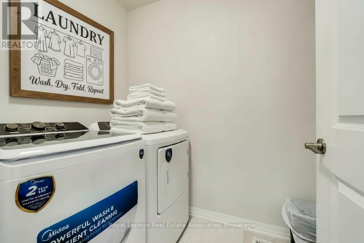 87 Acacia Road, Pelham (Fonthill), Ontario  L0S 1E1 - Photo 22 - X12442662