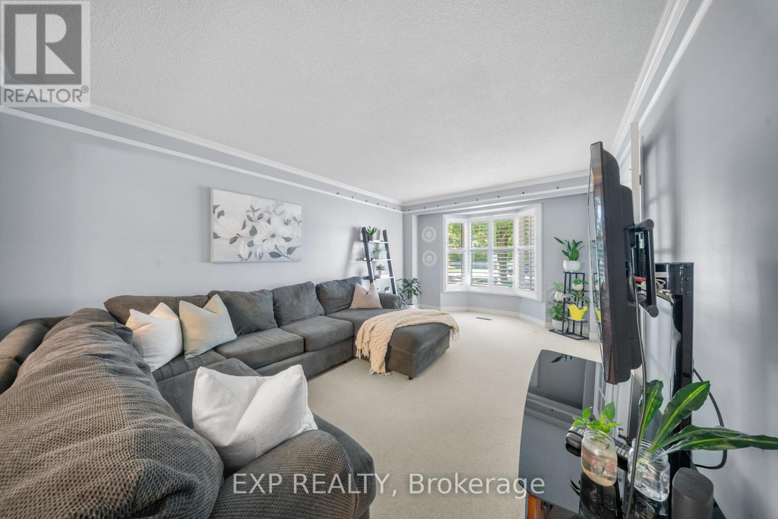 54 Pathfinder Crescent, Kitchener, Ontario  N2P 1S6 - Photo 21 - X12442710