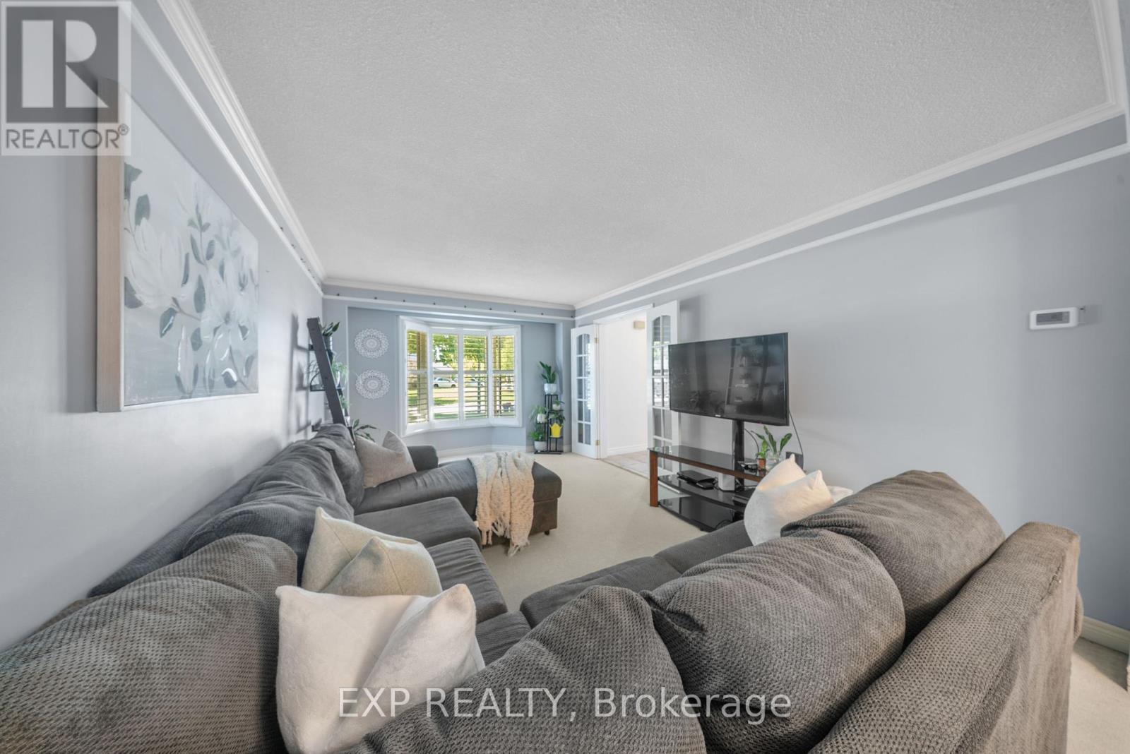 54 Pathfinder Crescent, Kitchener, Ontario  N2P 1S6 - Photo 22 - X12442710