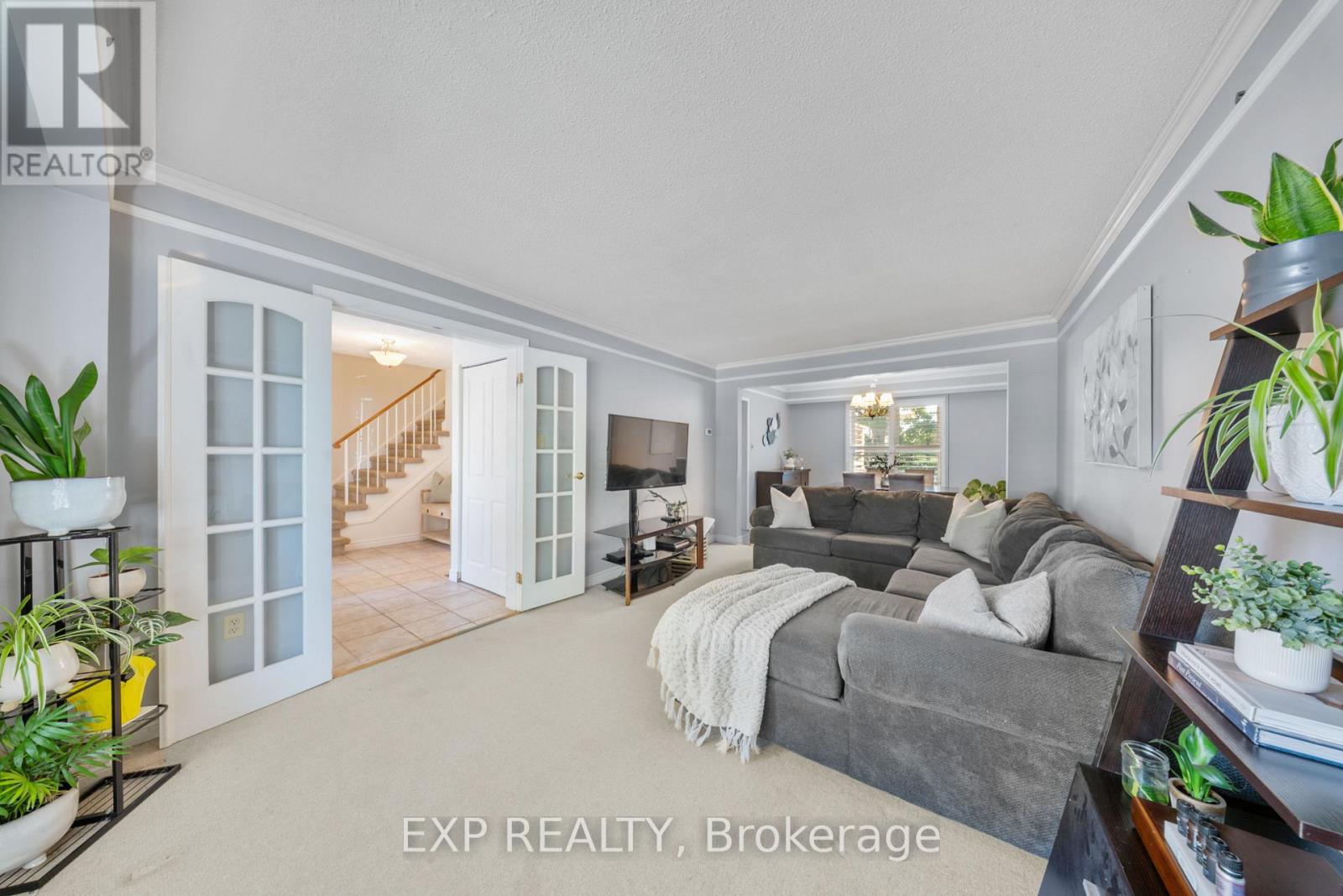 54 Pathfinder Crescent, Kitchener, Ontario  N2P 1S6 - Photo 24 - X12442710