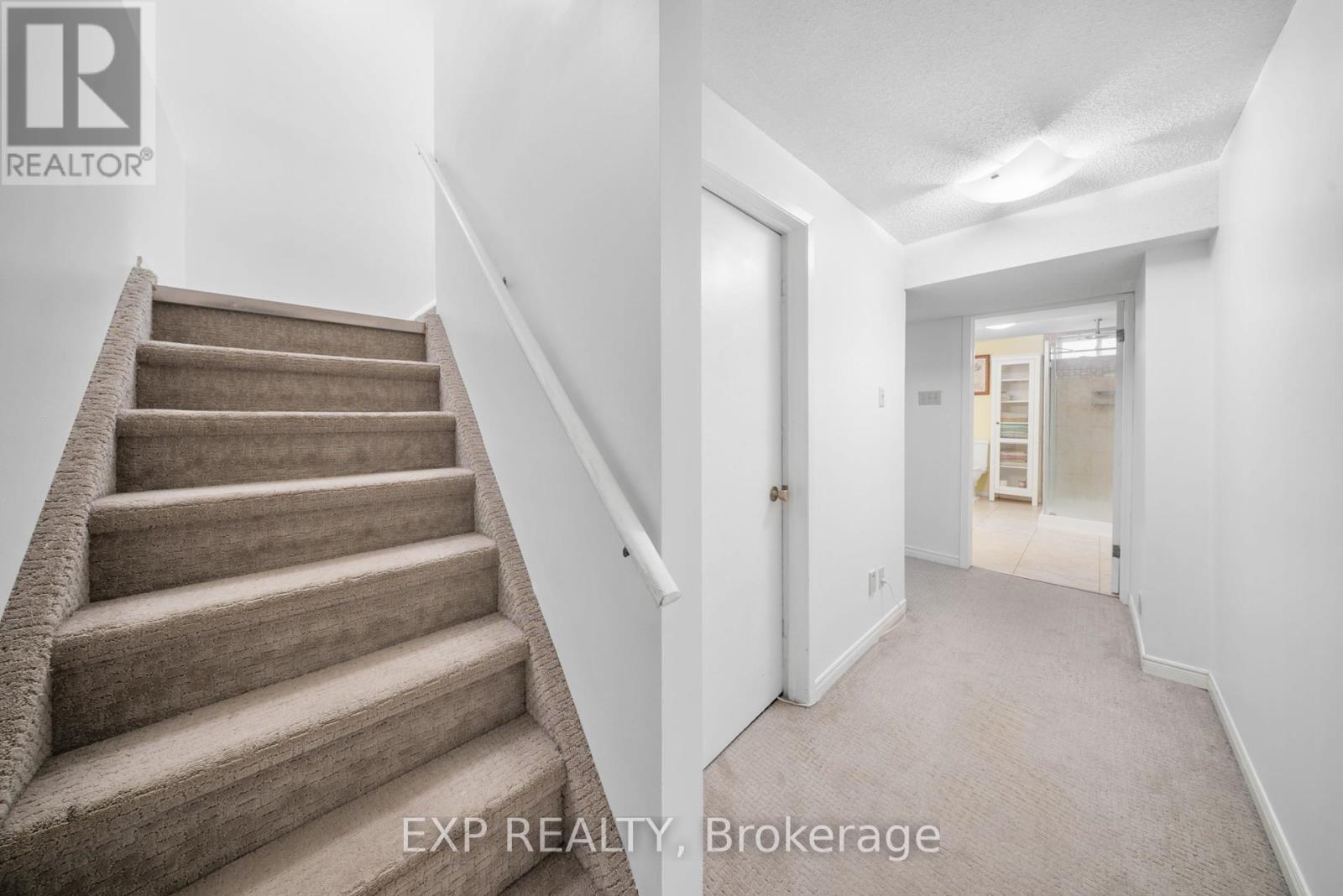 54 Pathfinder Crescent, Kitchener, Ontario  N2P 1S6 - Photo 25 - X12442710