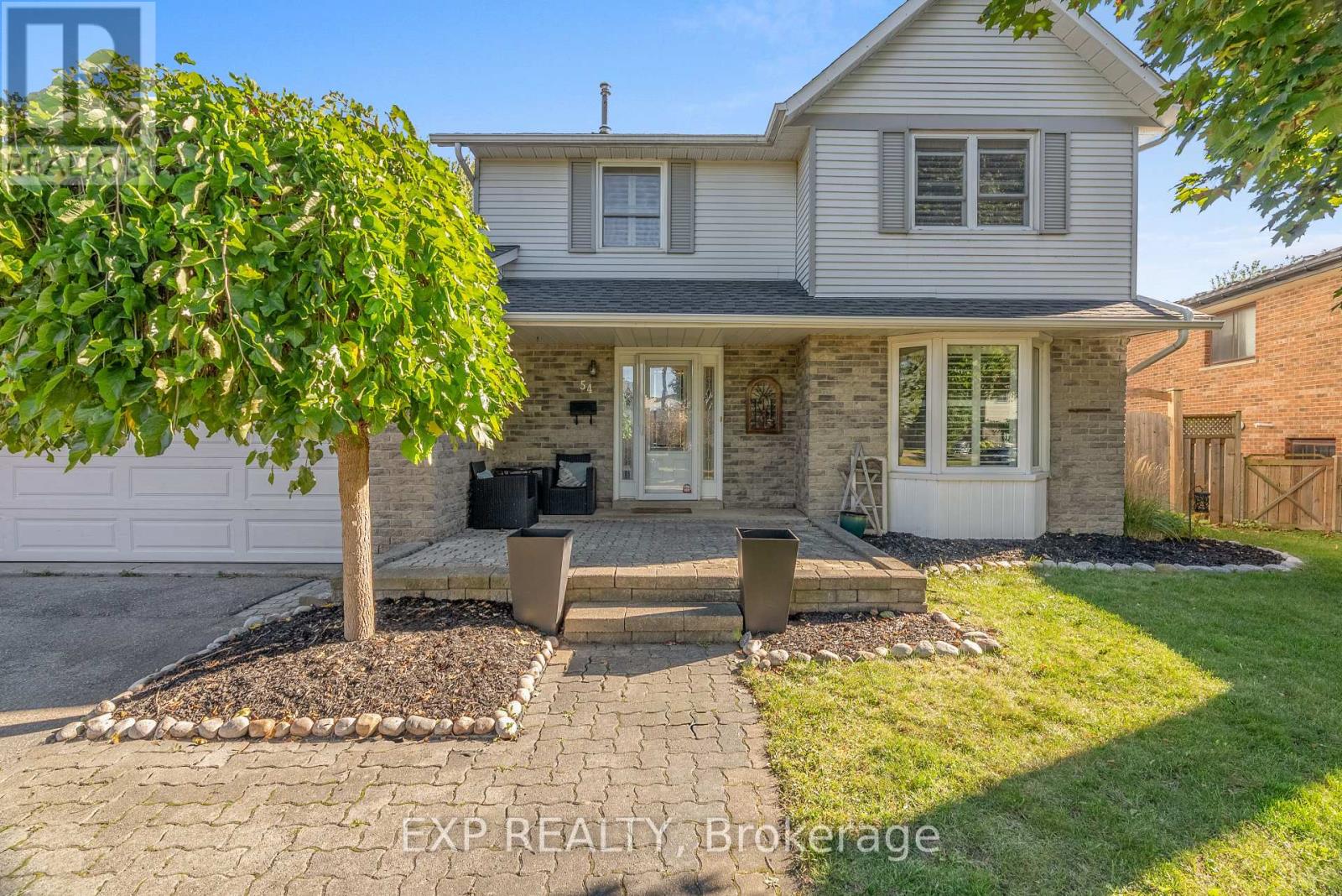 54 Pathfinder Crescent, Kitchener, Ontario  N2P 1S6 - Photo 3 - X12442710