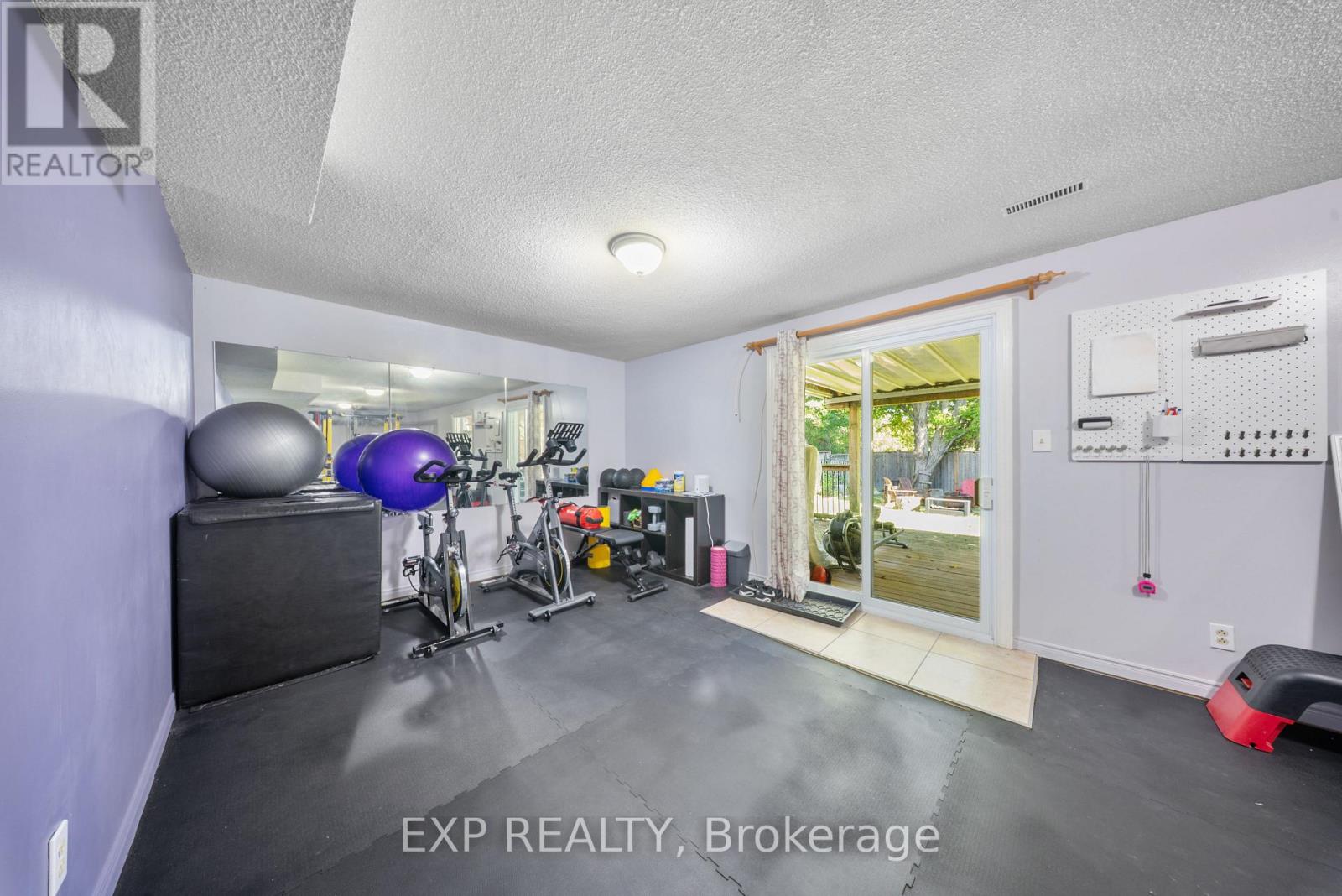 54 Pathfinder Crescent, Kitchener, Ontario  N2P 1S6 - Photo 30 - X12442710