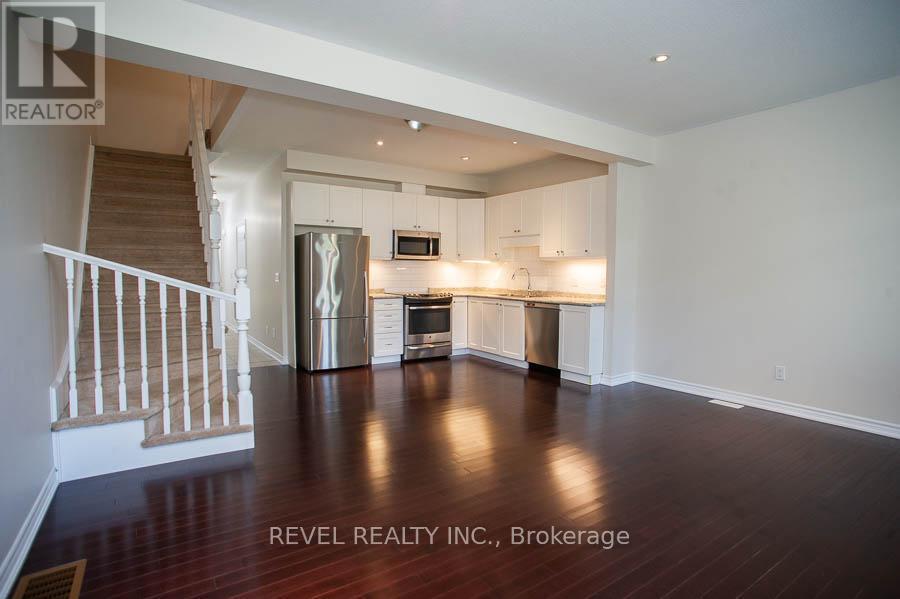 59 - 80 Willow Street, Brant (Paris), Ontario  N3L 2K6 - Photo 4 - X12442744