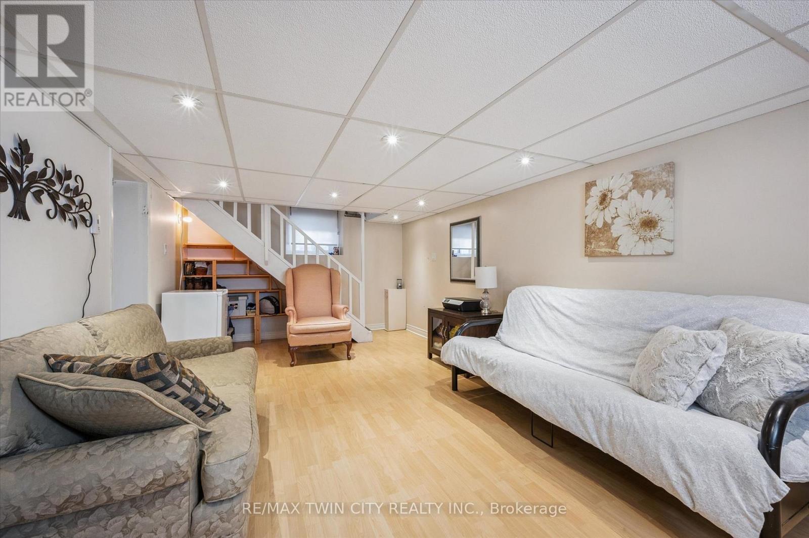 45 Samuel Street, Kitchener, Ontario  N2H 1P2 - Photo 32 - X12442751