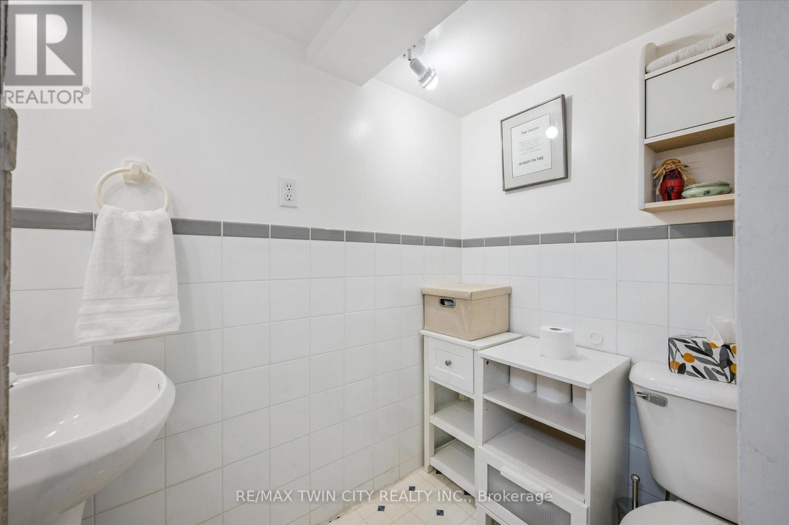 45 Samuel Street, Kitchener, Ontario  N2H 1P2 - Photo 34 - X12442751