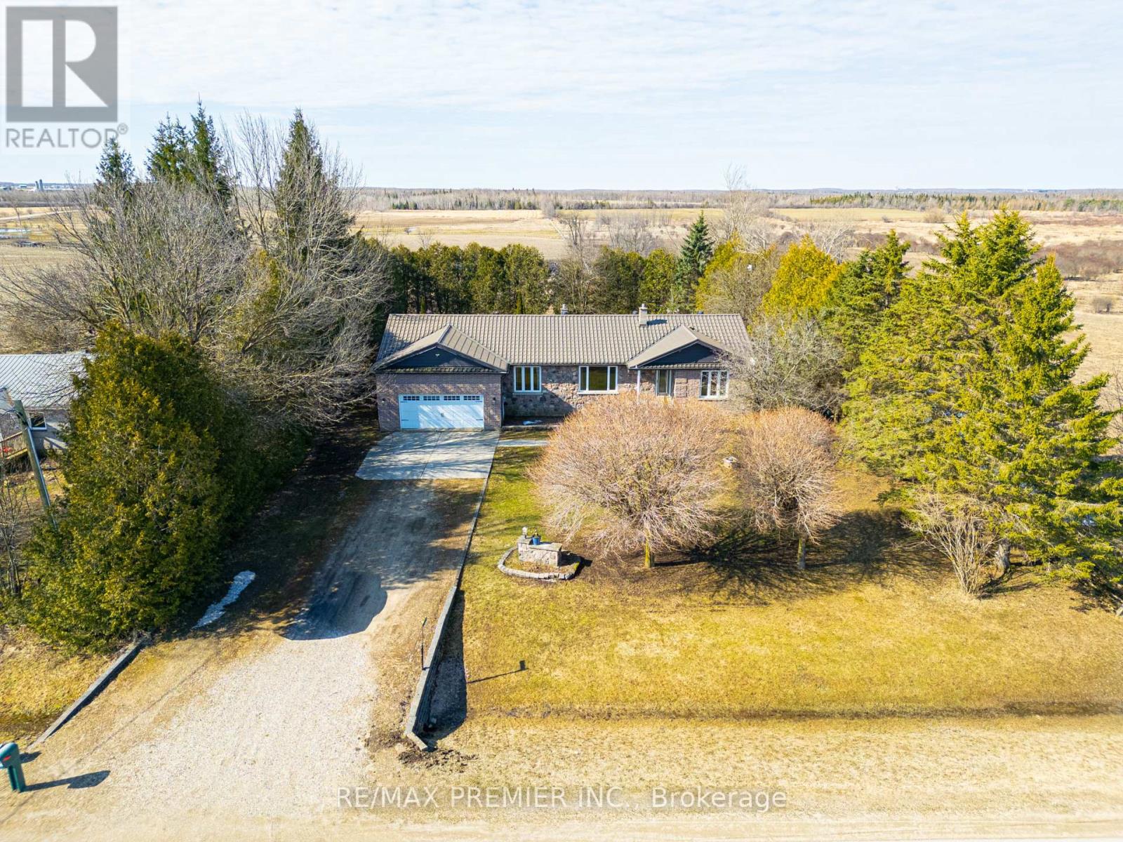 733036 Southgate 73 Side Road, Southgate, Ontario  N0C 1L0 - Photo 2 - X12442756