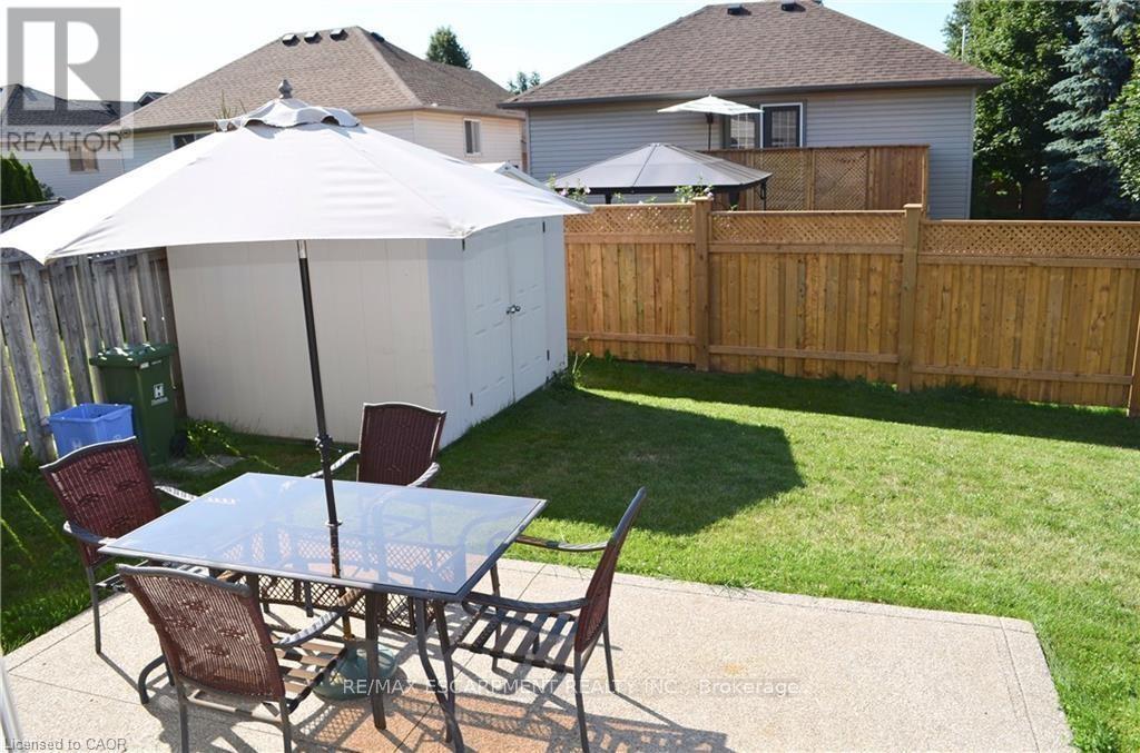 122 Foxborough Drive, Hamilton, Ontario  L9G 4Z1 - Photo 15 - X12442817