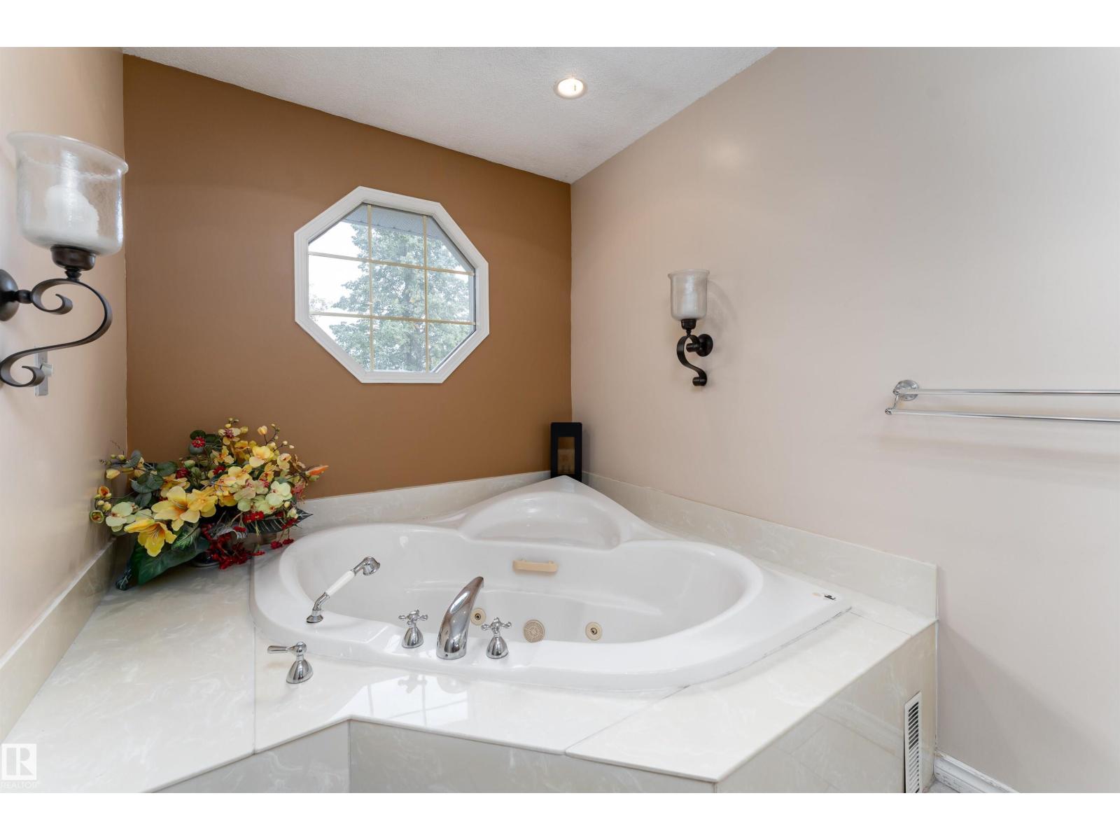 5310 39b Av Nw, Edmonton, Alberta  T6L 1P1 - Photo 30 - E4460640
