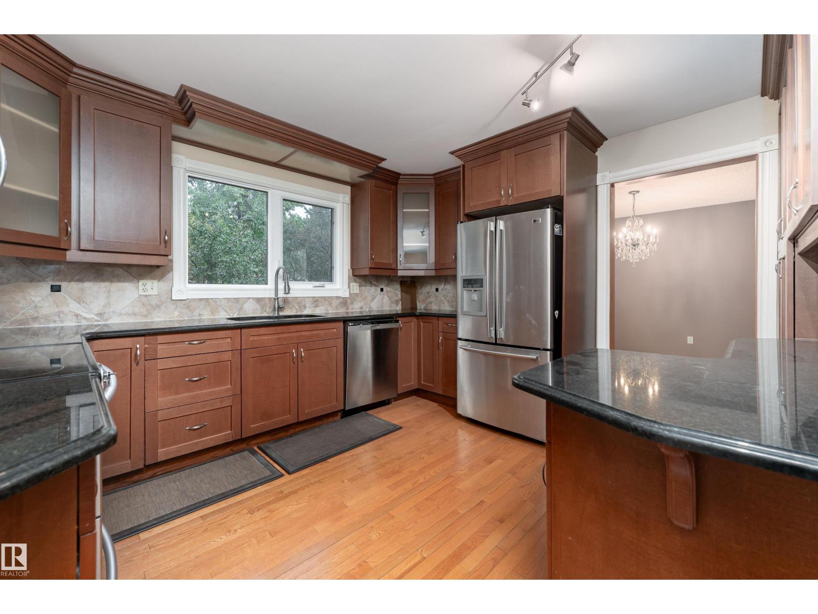 5310 39b Av Nw, Edmonton, Alberta  T6L 1P1 - Photo 8 - E4460640