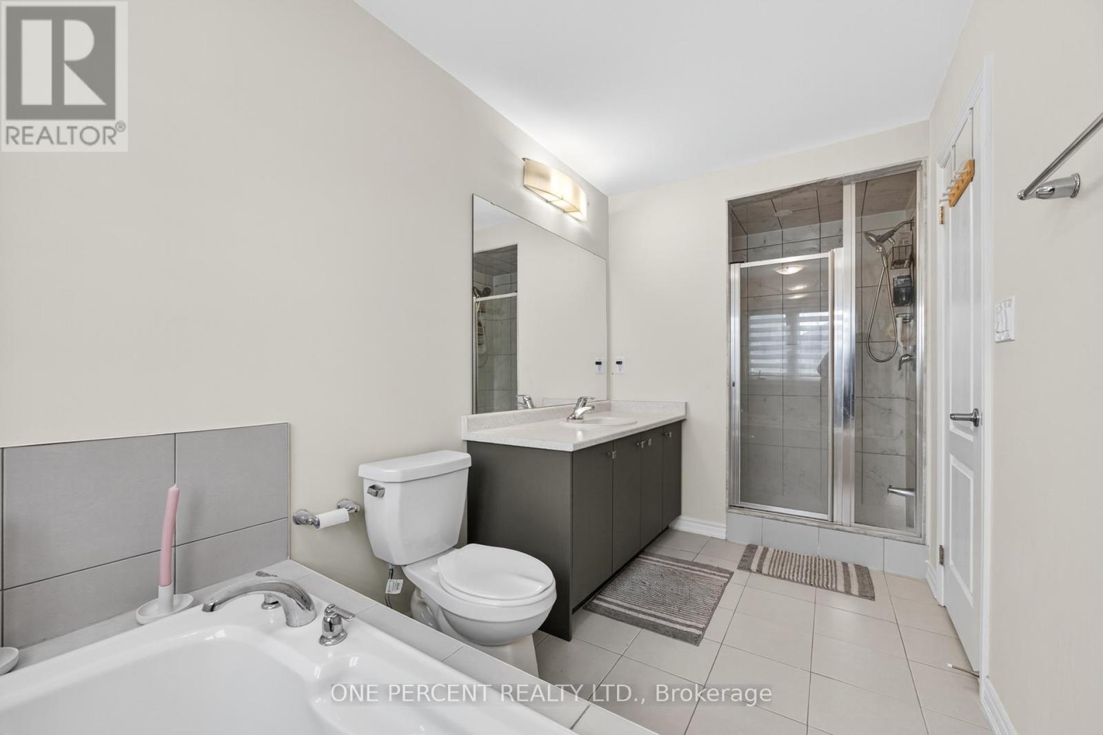49 Sugar May Avenue, Thorold, Ontario  L2V 0L3 - Photo 23 - X12384293
