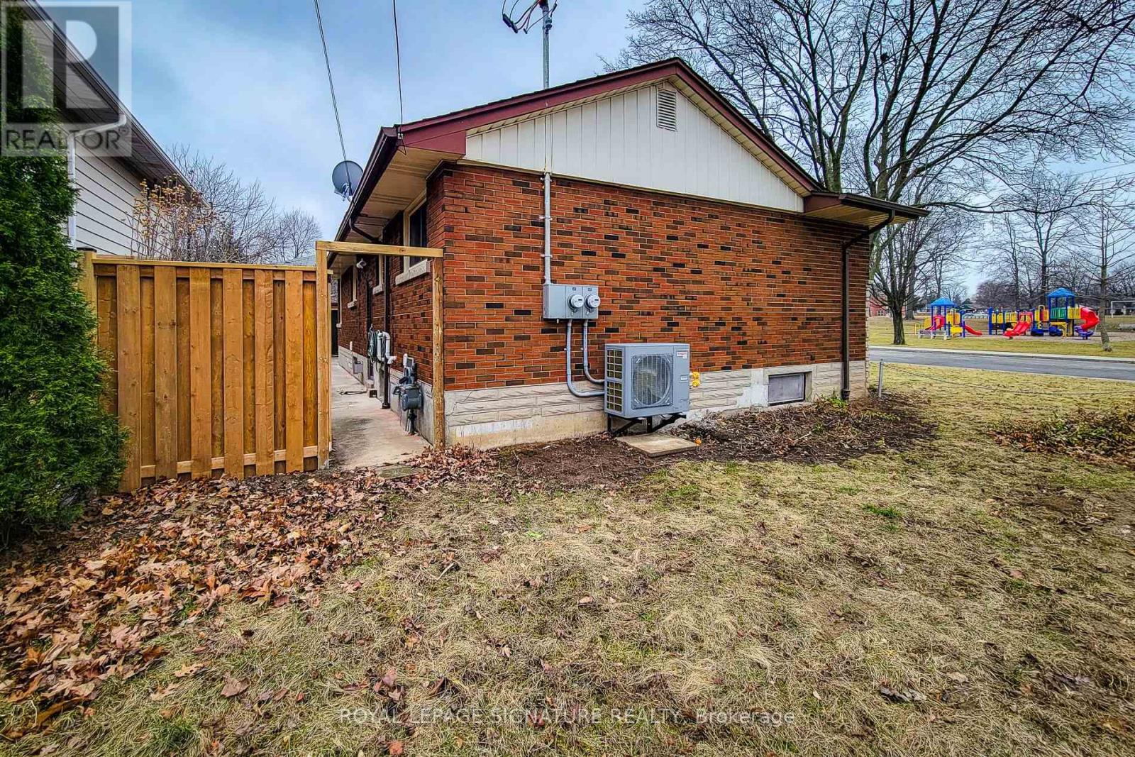 265 West 19th Street, Hamilton, Ontario  L9C 4J3 - Photo 27 - X12420122