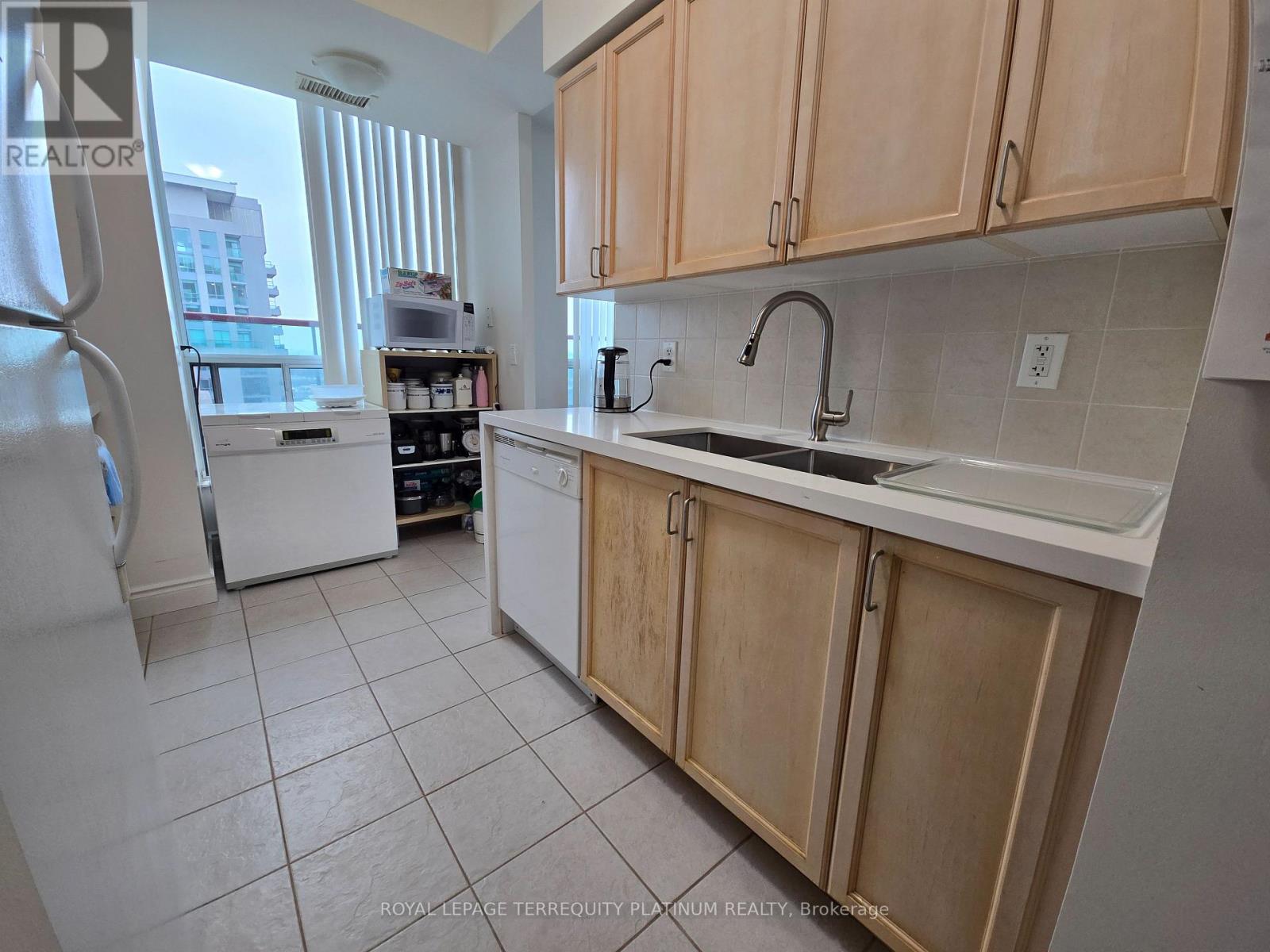 Ph 3403 - 60 Brian Harrison Way, Toronto (Bendale), Ontario  M1P 5J5 - Photo 13 - E12442776
