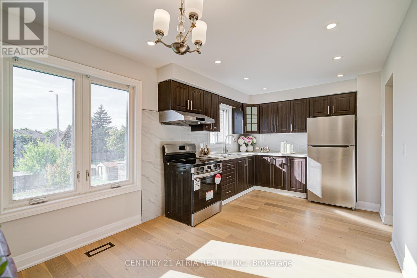 111 Bedale Crescent, Markham (Milliken Mills West), Ontario  L3R 3N9 - Photo 14 - N12440915
