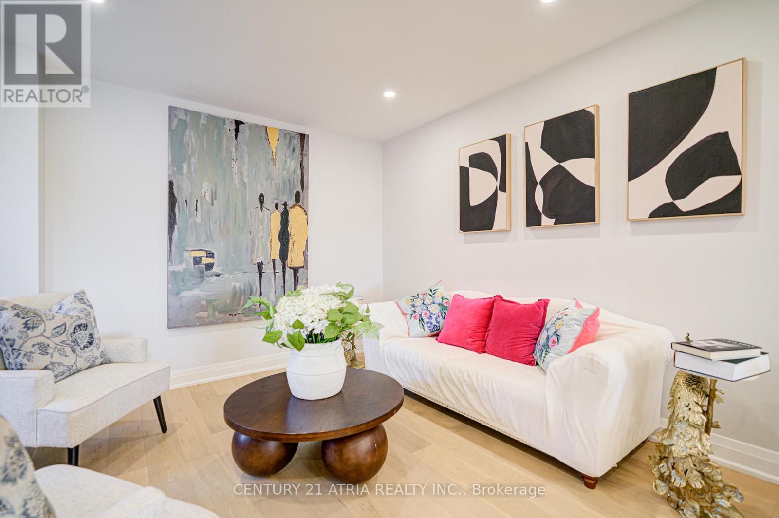111 Bedale Crescent, Markham (Milliken Mills West), Ontario  L3R 3N9 - Photo 8 - N12440915