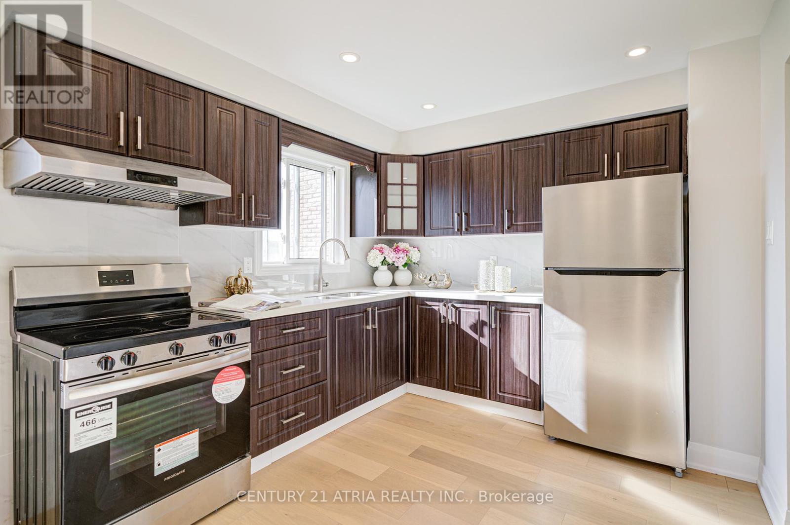111 Bedale Crescent, Markham (Milliken Mills West), Ontario  L3R 3N9 - Photo 17 - N12440915