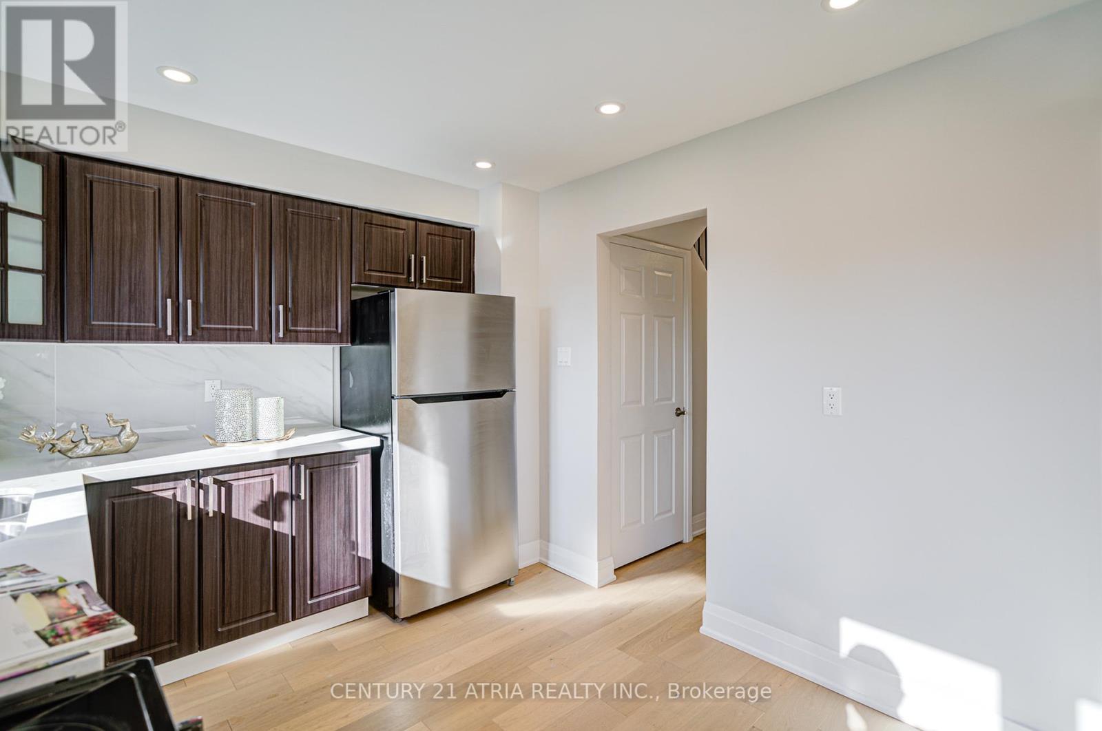 111 Bedale Crescent, Markham (Milliken Mills West), Ontario  L3R 3N9 - Photo 18 - N12440915