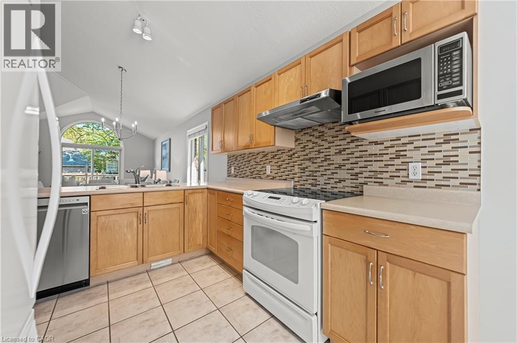 432 Sandbanks Crescent, Waterloo, Ontario  N2V 2J1 - Photo 12 - 40776044