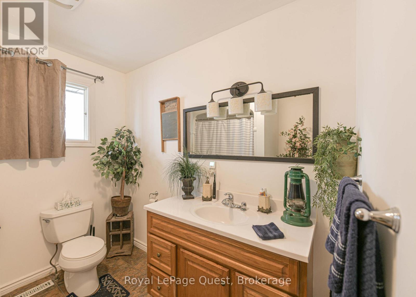 129 Simcoe Street, Orillia, Ontario  L3V 1G8 - Photo 16 - S12442964