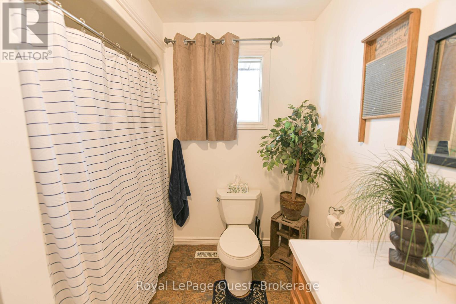 129 Simcoe Street, Orillia, Ontario  L3V 1G8 - Photo 17 - S12442964