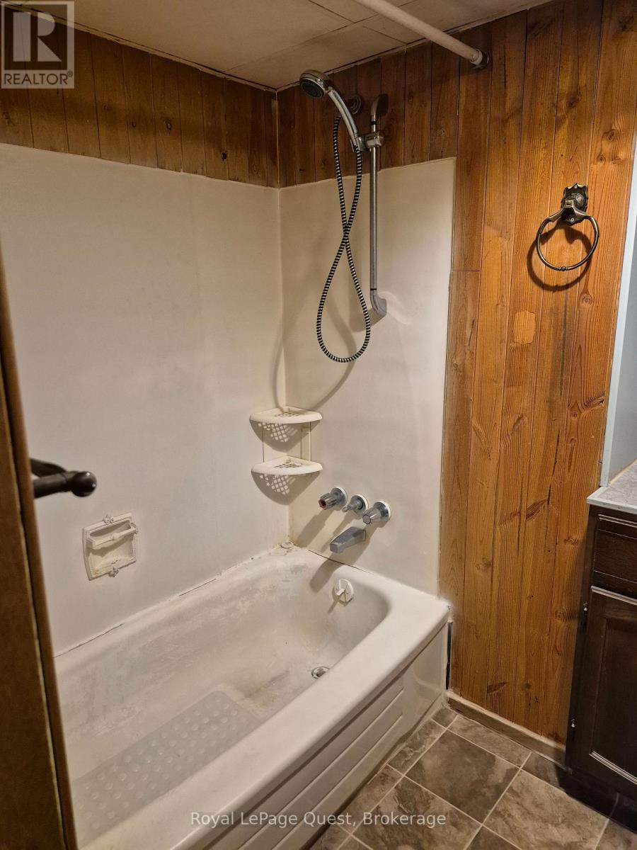 129 Simcoe Street, Orillia, Ontario  L3V 1G8 - Photo 26 - S12442964