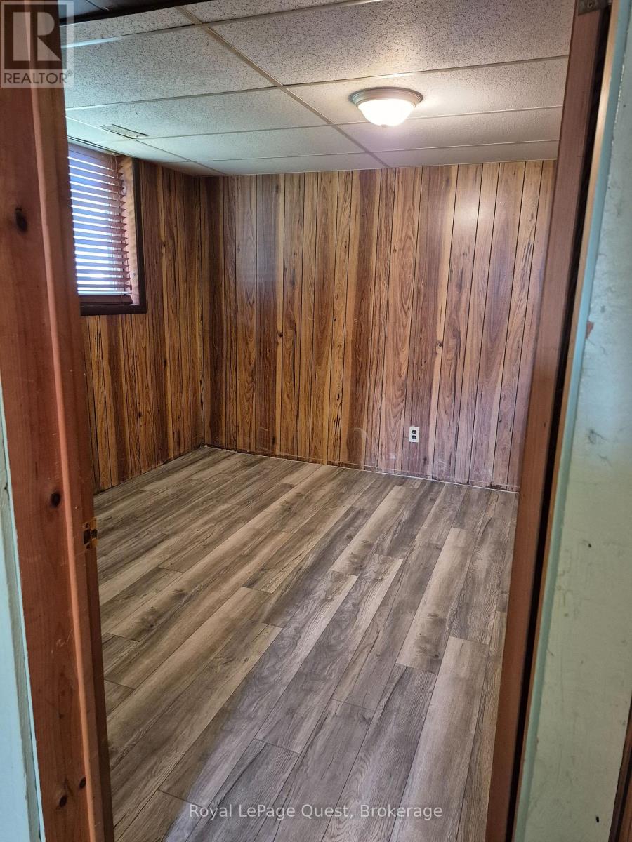 129 Simcoe Street, Orillia, Ontario  L3V 1G8 - Photo 32 - S12442964