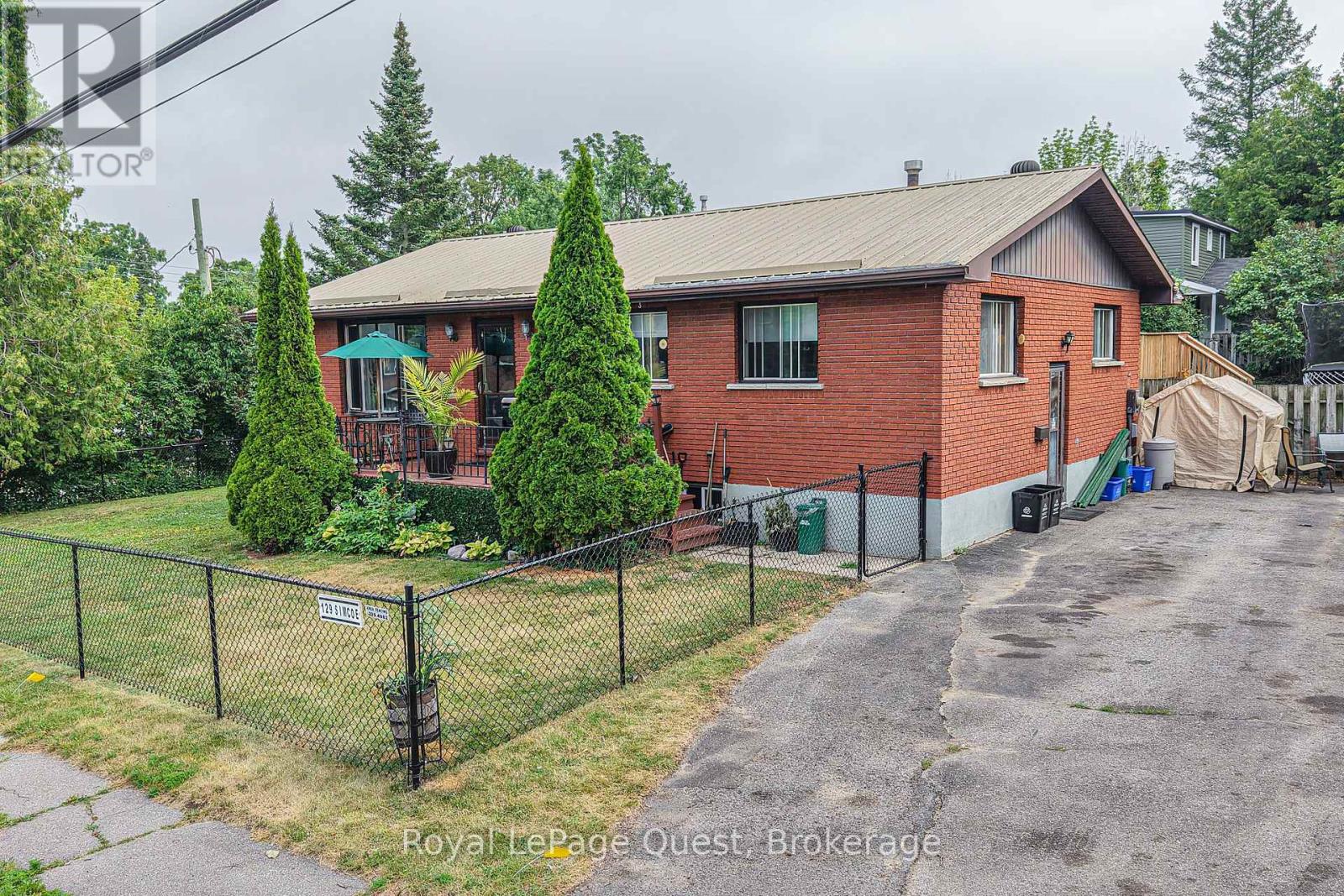 129 Simcoe Street, Orillia, Ontario  L3V 1G8 - Photo 4 - S12442964