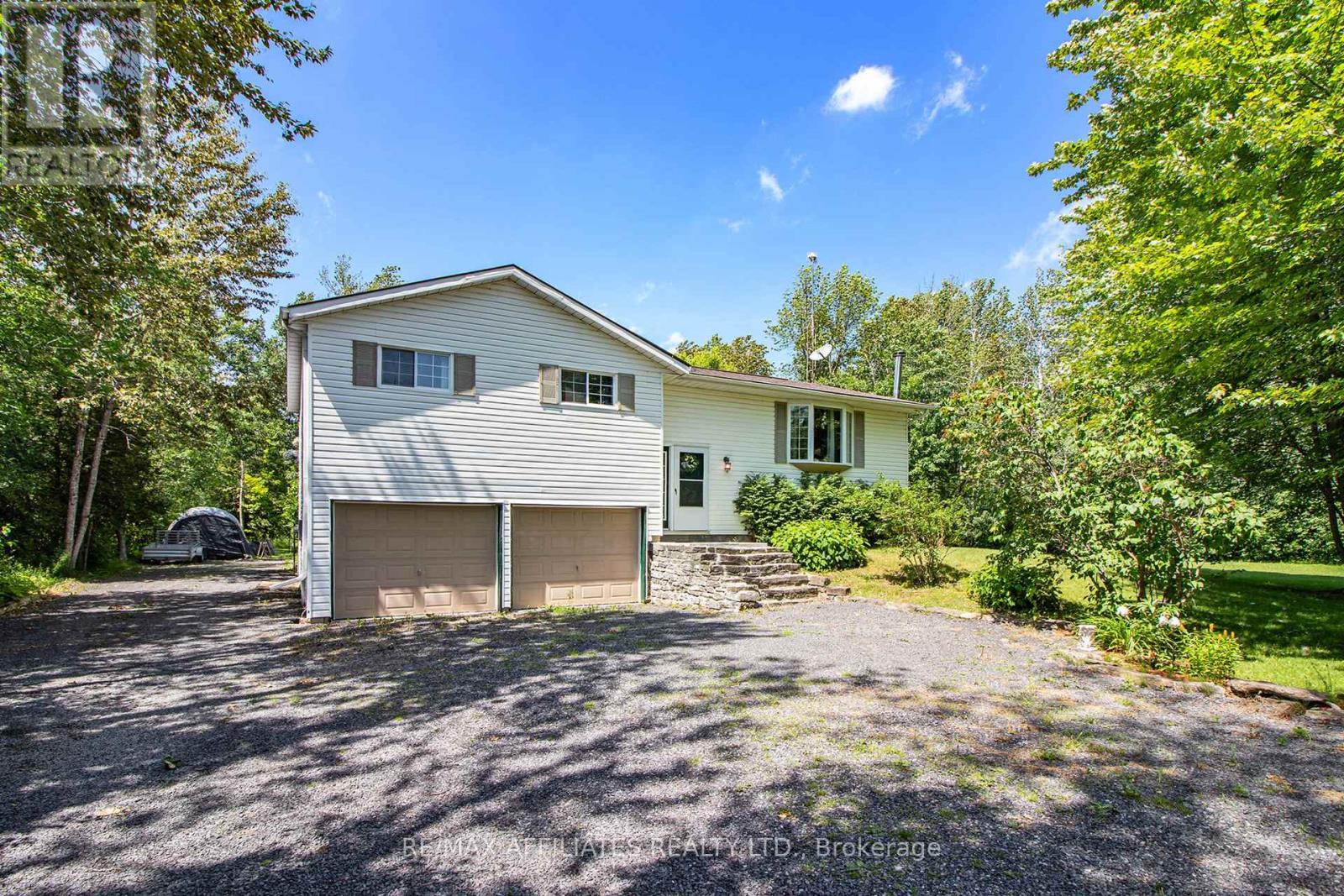9674 HALL ROAD, Augusta, Ontario
