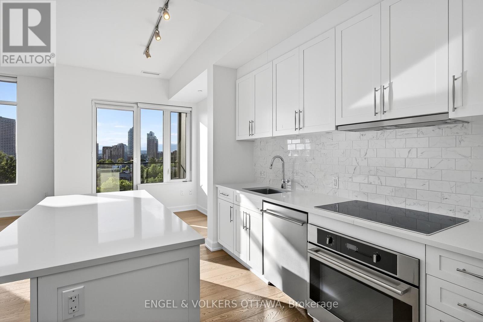 608 - 10 Rosemount Avenue, Ottawa, Ontario  K1Y 4G9 - Photo 15 - X12300834