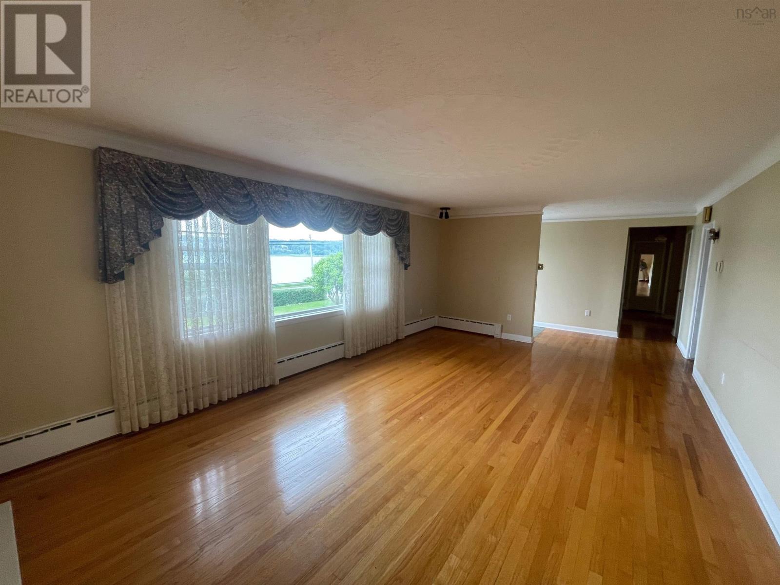 247 Westmount Road, Westmount, Nova Scotia  B1R 1A3 - Photo 18 - 202517140