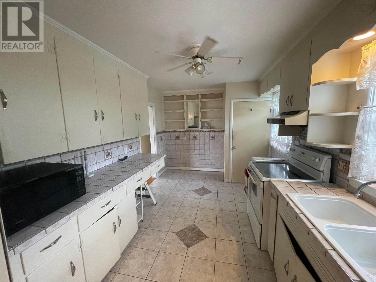 247 Westmount Road, Westmount, Nova Scotia  B1R 1A3 - Photo 15 - 202517140