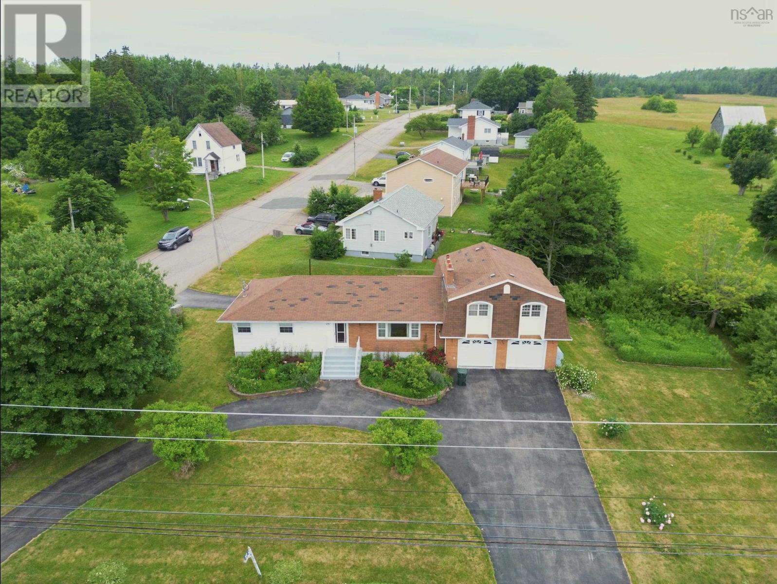 247 Westmount Road, Westmount, Nova Scotia  B1R 1A3 - Photo 7 - 202517140