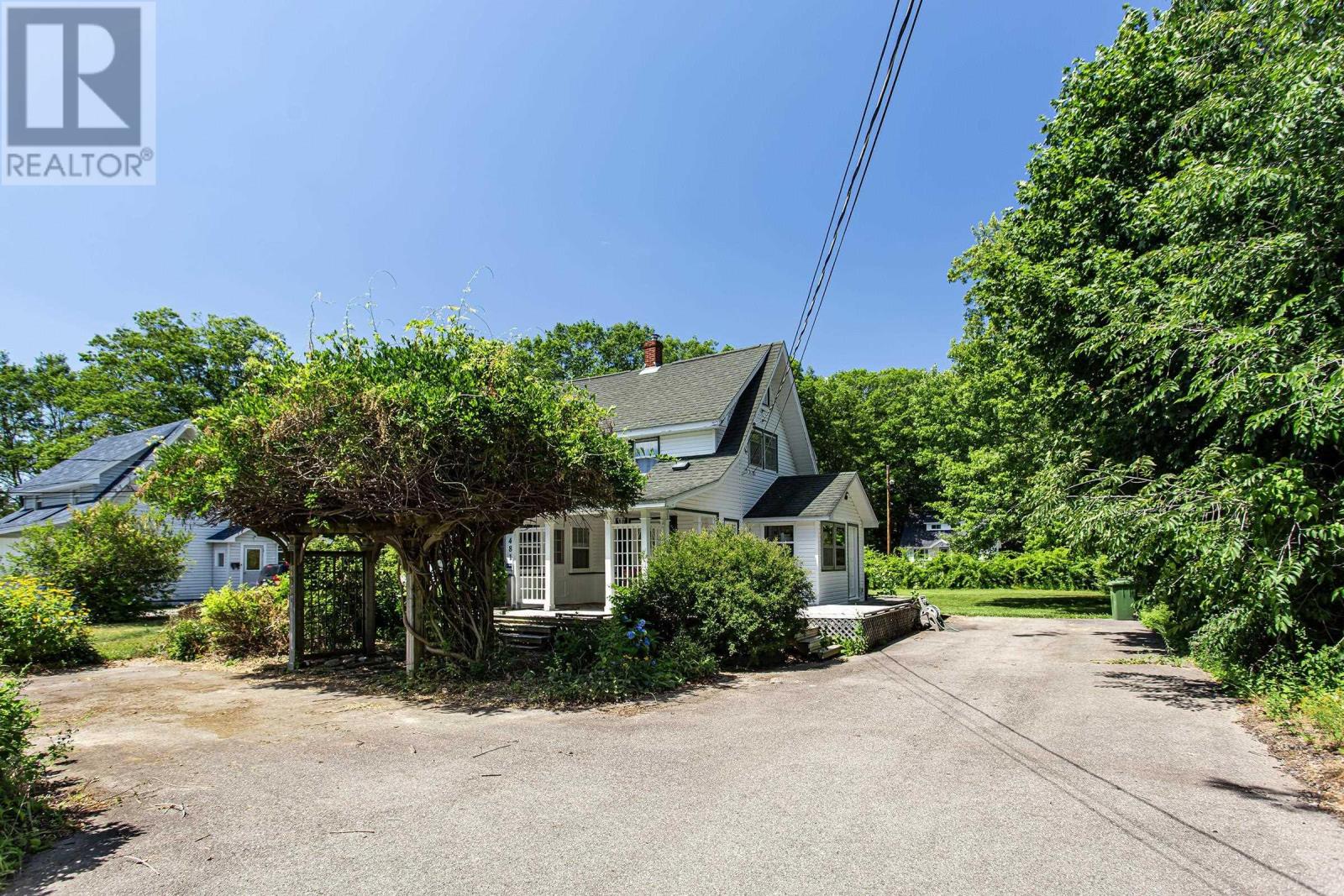 481 Main Street, Middleton, Nova Scotia  B0S 1P0 - Photo 2 - 202518626