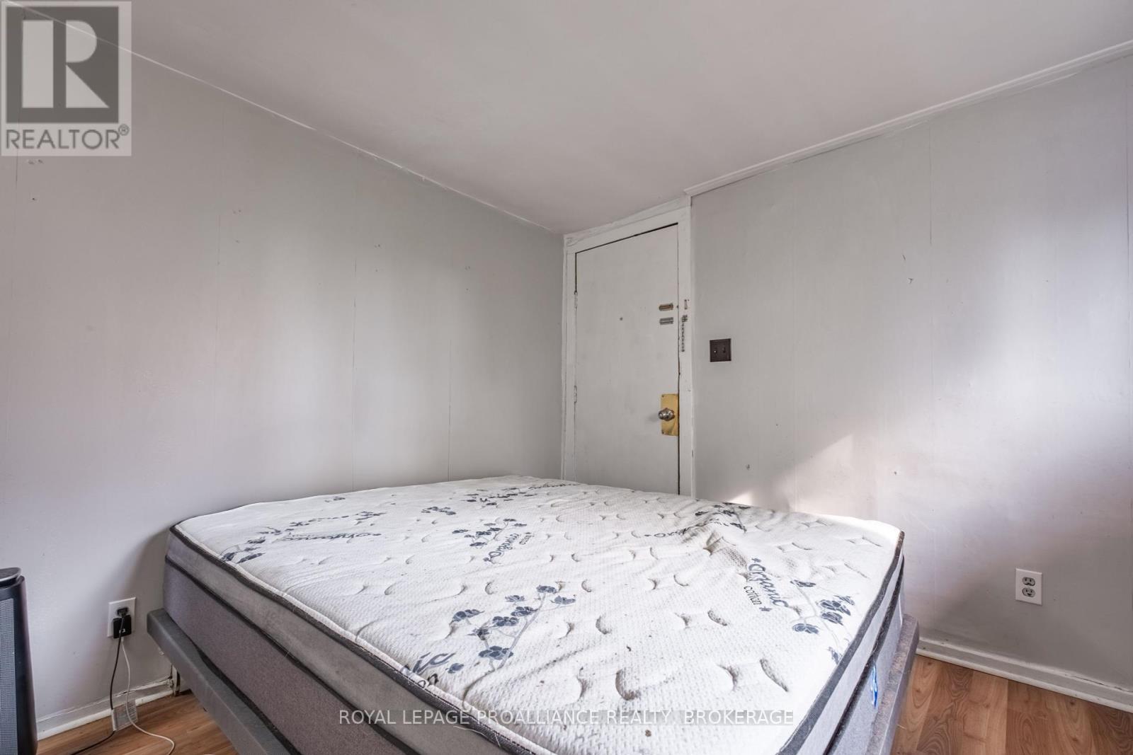 93 Cherry Street, Kingston, Ontario  K7K 3W7 - Photo 27 - X12443042