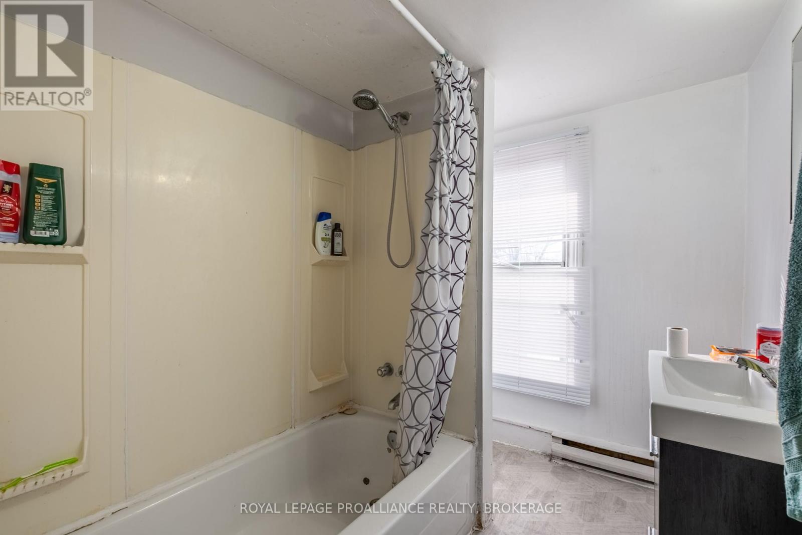 93 Cherry Street, Kingston, Ontario  K7K 3W7 - Photo 29 - X12443042
