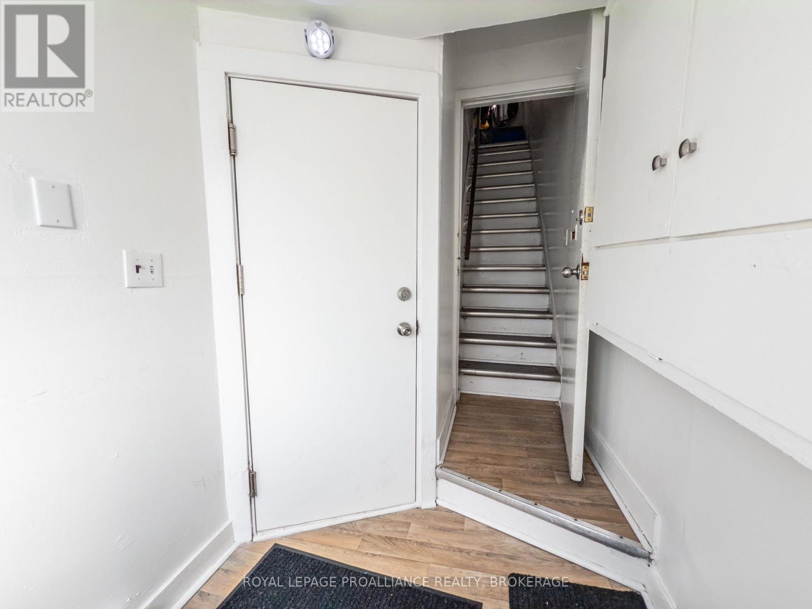 93 Cherry Street, Kingston, Ontario  K7K 3W7 - Photo 4 - X12443042