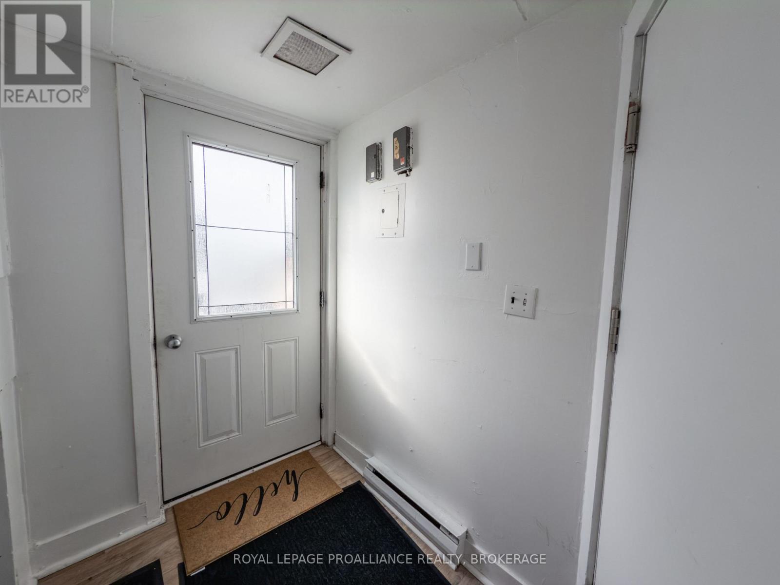 93 Cherry Street, Kingston, Ontario  K7K 3W7 - Photo 5 - X12443042
