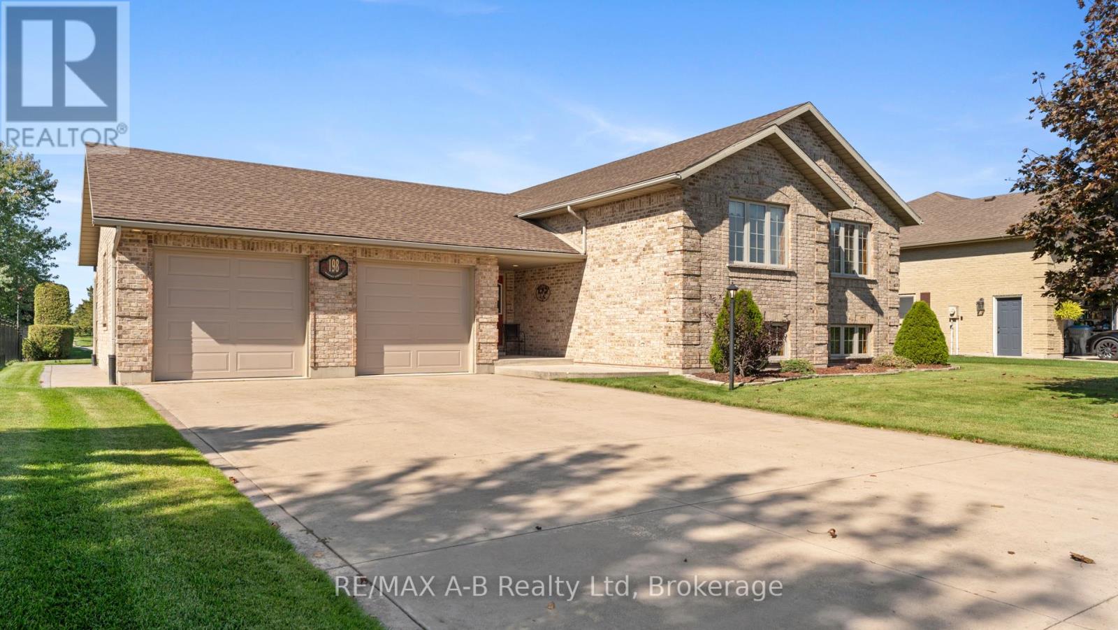198 Wimpole Street, West Perth, Ontario  N0K 1N0 - Photo 2 - X12442922