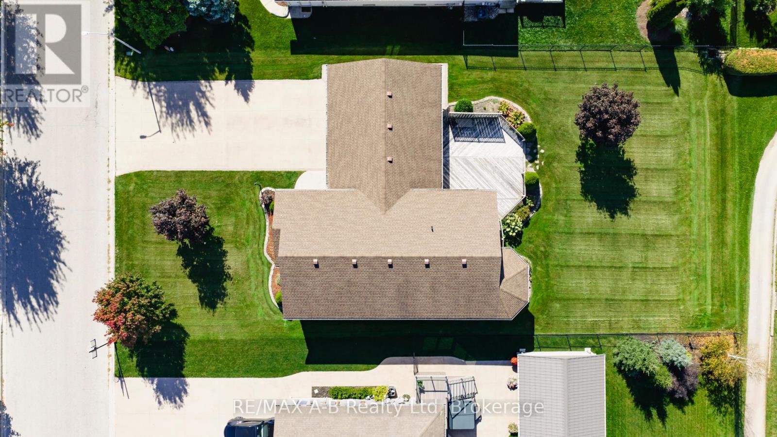 198 Wimpole Street, West Perth, Ontario  N0K 1N0 - Photo 40 - X12442922