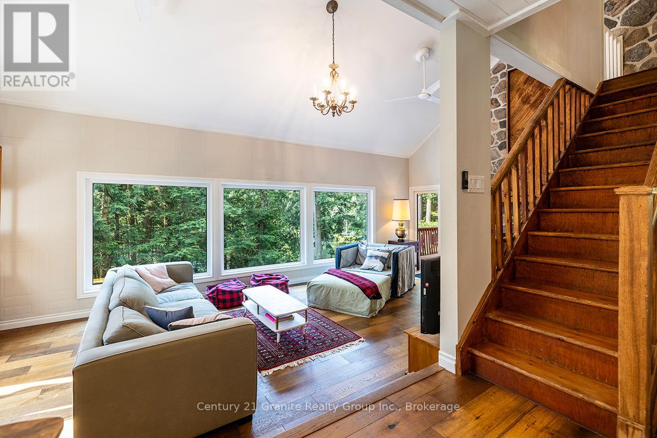 85 Nevison Drive, Kawartha Lakes, Ontario  K0M 2L0 - Photo 13 - X12442998
