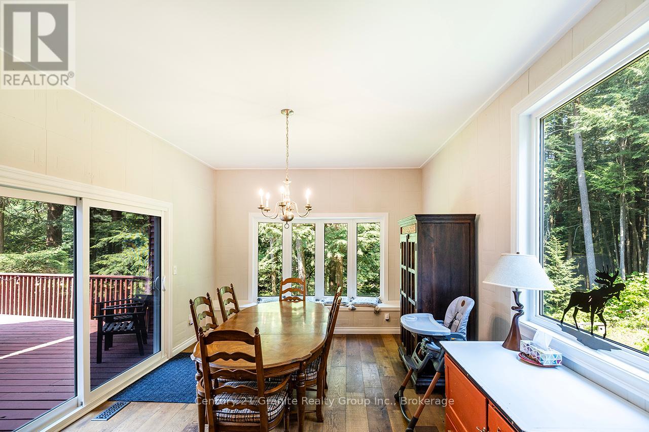 85 Nevison Drive, Kawartha Lakes, Ontario  K0M 2L0 - Photo 8 - X12442998