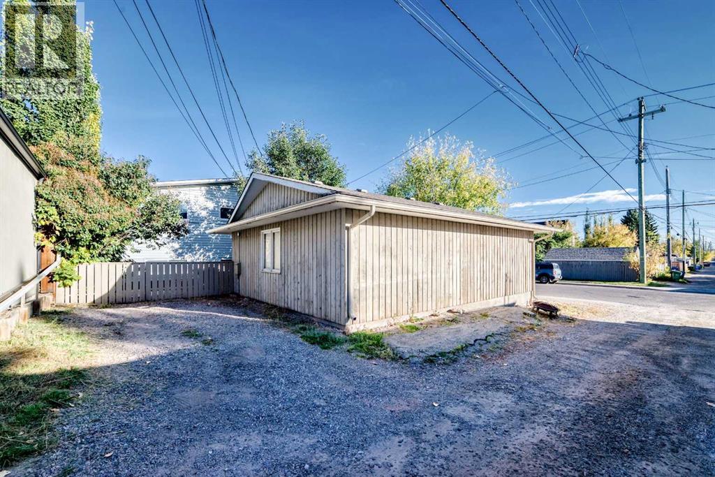 2037/2039 30 Street Sw, Calgary, Alberta  T3E 2L6 - Photo 47 - A2259785