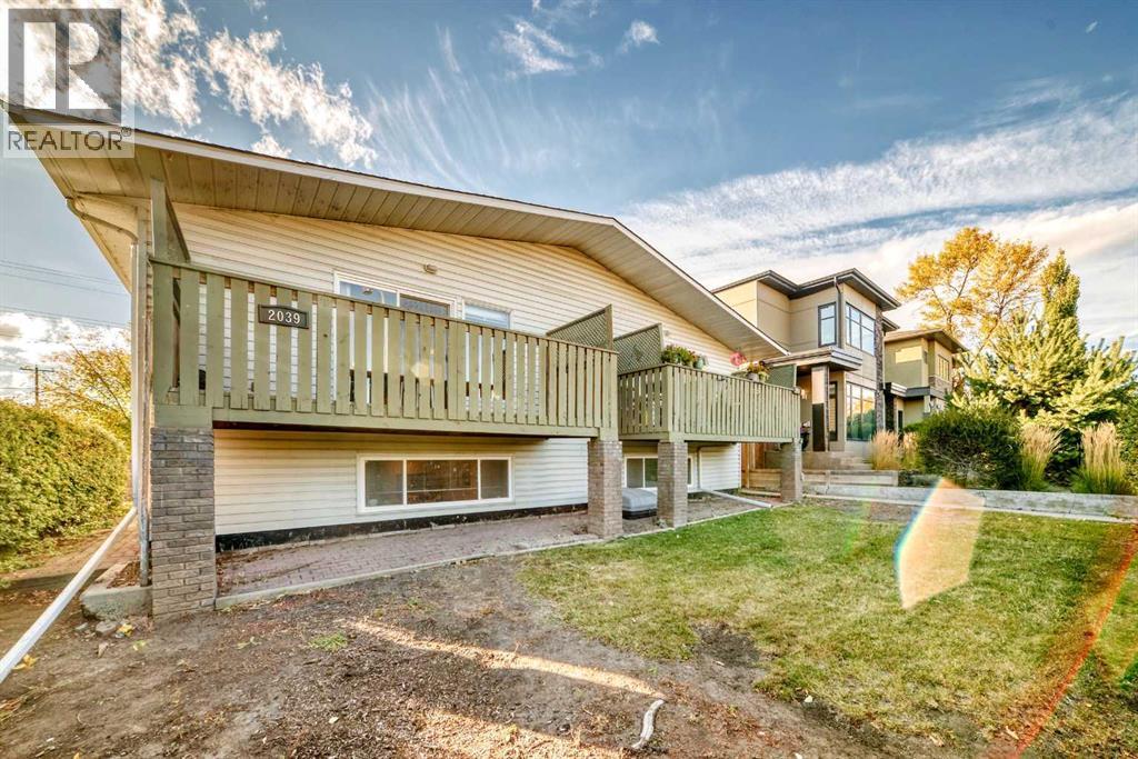 2037/2039 30 Street Sw, Calgary, Alberta  T3E 2L6 - Photo 2 - A2259785