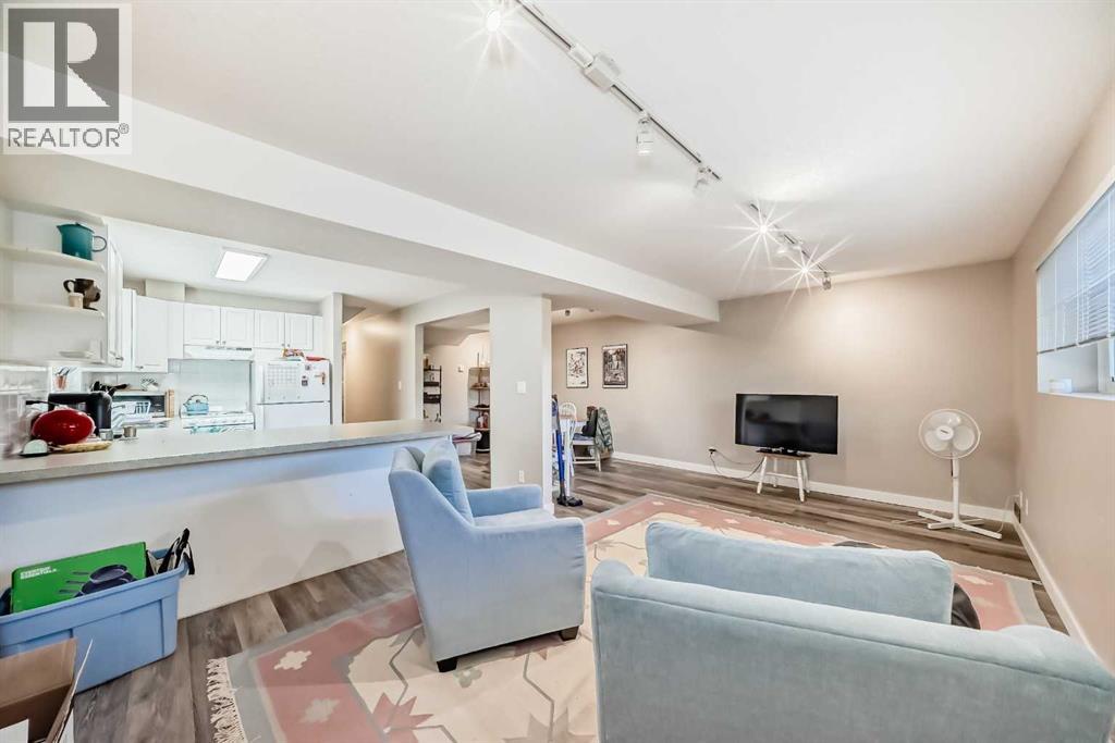 2037/2039 30 Street Sw, Calgary, Alberta  T3E 2L6 - Photo 21 - A2259785